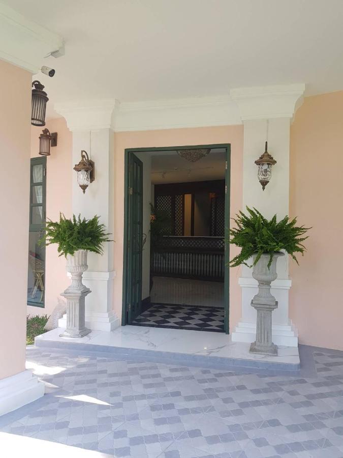 Hotel Rosy Chiang Mai Bagian luar foto