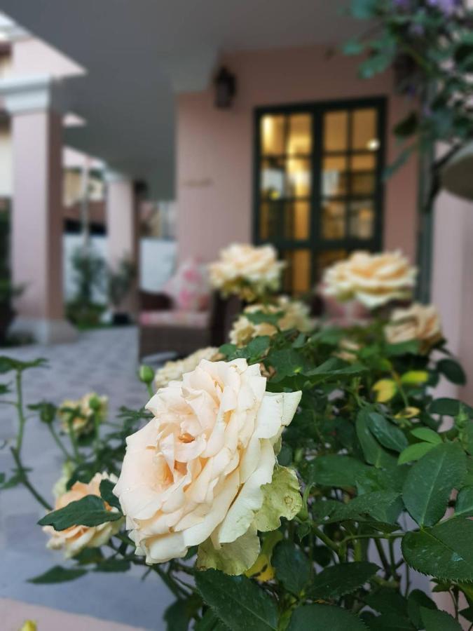Hotel Rosy Chiang Mai Bagian luar foto