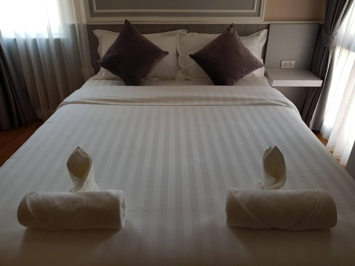 Hotel Rosy Chiang Mai Bagian luar foto